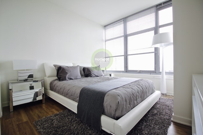 Photo - 343 W Chestnut St