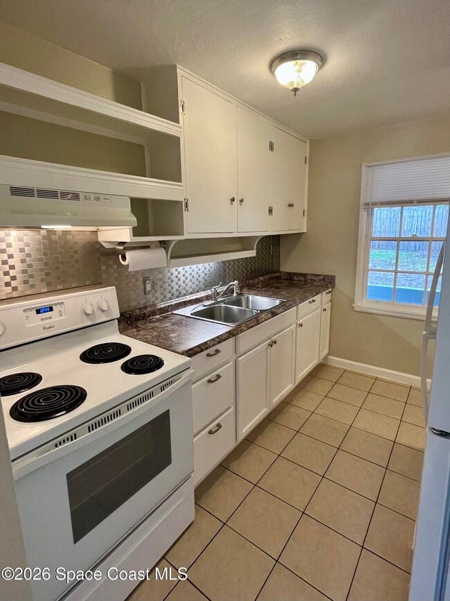 Photo - 27 Seminole Dr