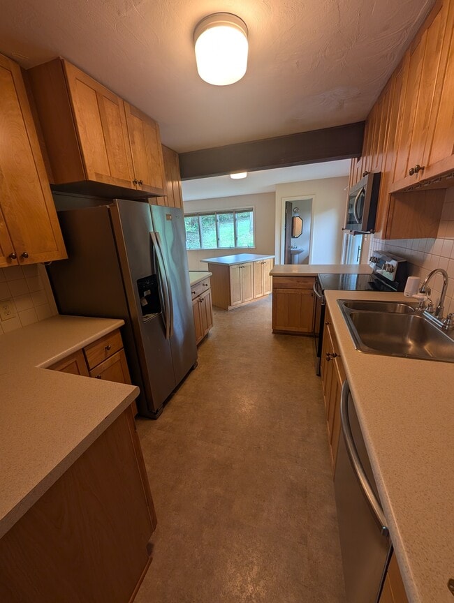 180 Lenor Dr