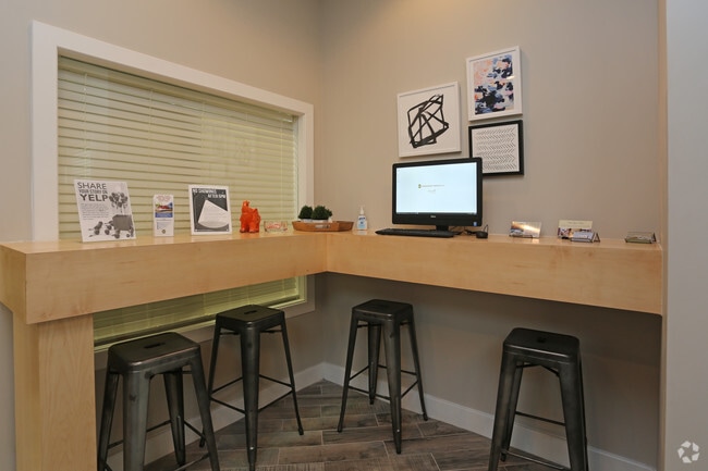 Photo - The Grove At Alban