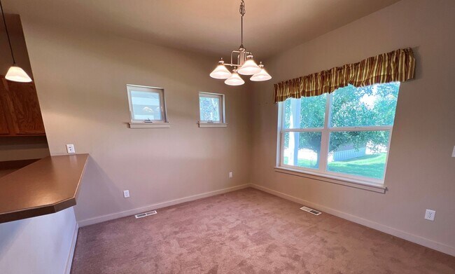 Photo - Mid-Term Unfurnished, 3 Bed 2.5 Bath Condo Unit 6