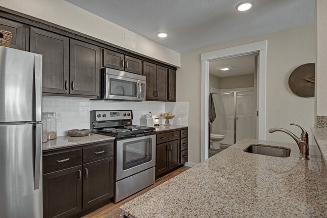 Seasons at Farmington Reserve apartments — community photo
