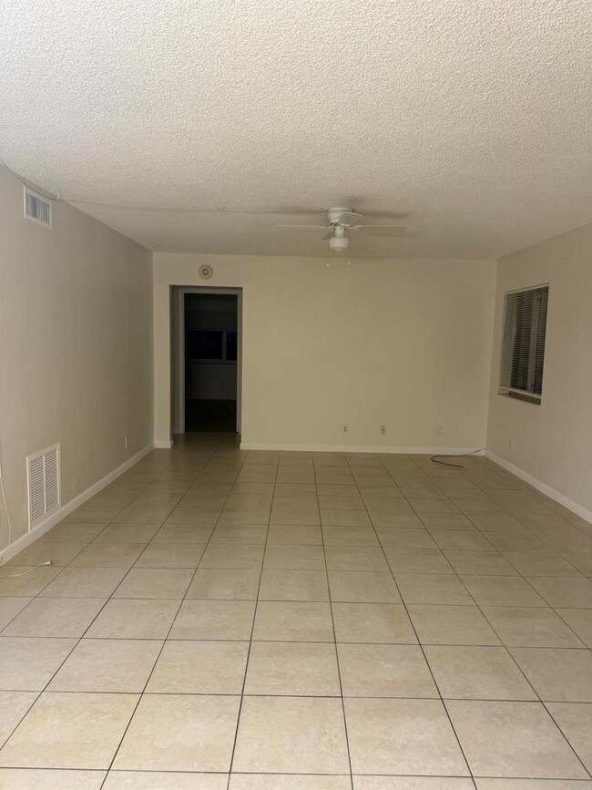 Photo - 4961 Sable Pine Cir Unit B1