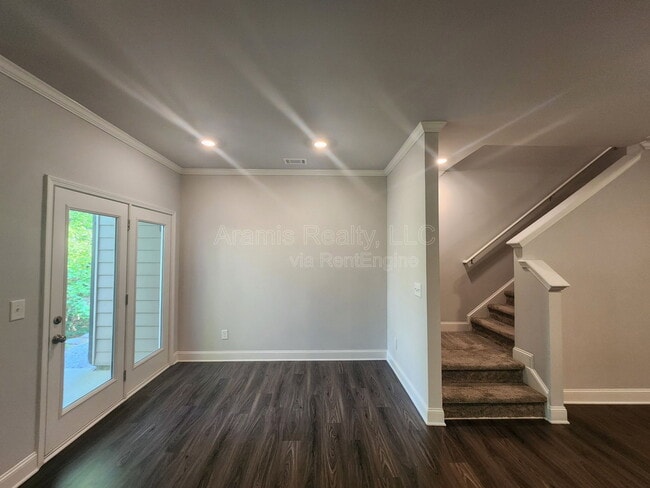 Photo - 2079 Pinnacle Walk