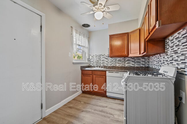Photo - 1441 Lincoln Way