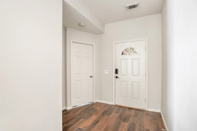 Photo - 2822 Foster Hill Dr