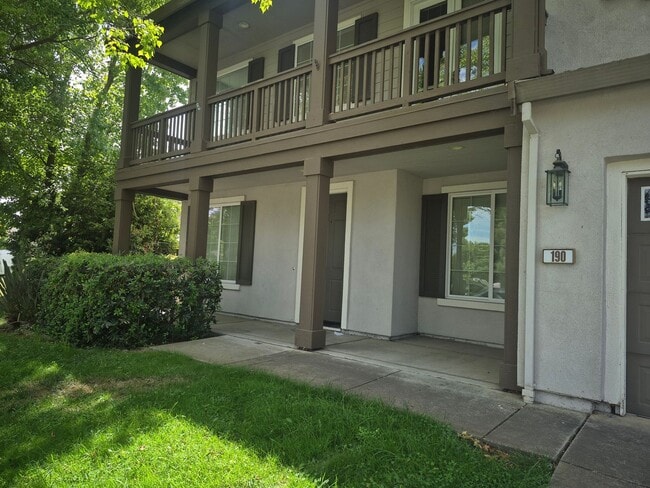 Photo - 190 Rockmont Cir