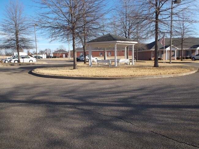 Photo - Willow Oaks Independent Living