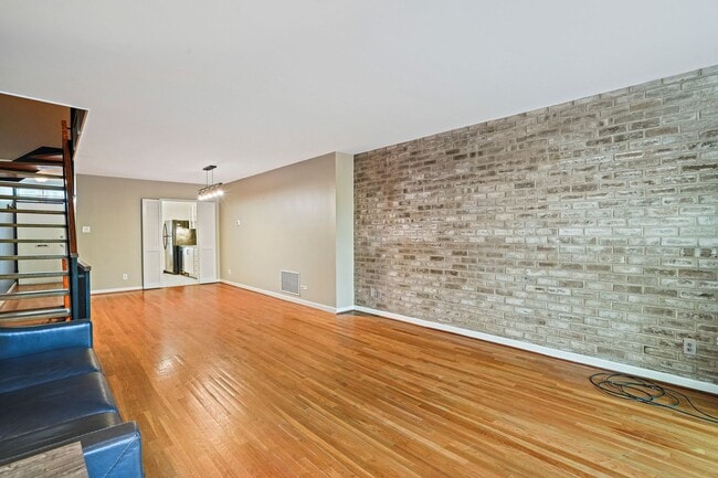 Photo - 1285 Delaware Ave SW