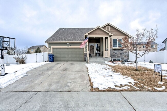 Photo - 3 Bedroom 2 1/2 Bath Split Level in Johnstown