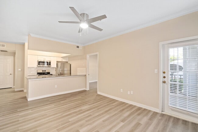 Photo - The Skylark on Harwood