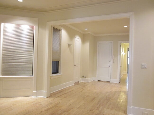 Foyer / Living - 127 West 56th Street Unit Apt 4