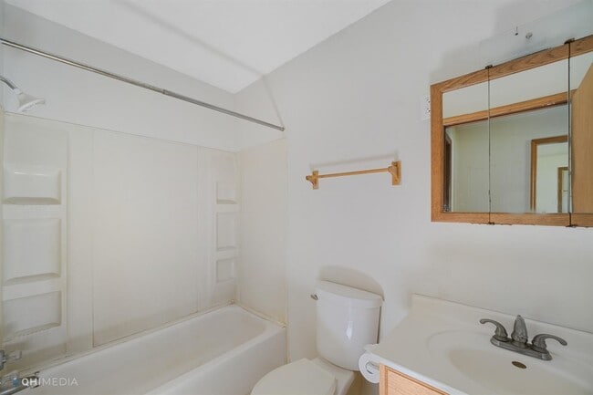 Baño - 1361 Sunset Ave