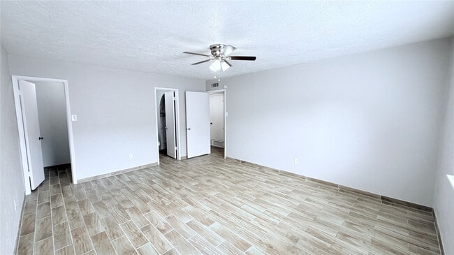 Photo - 15507 Mira Monte Dr