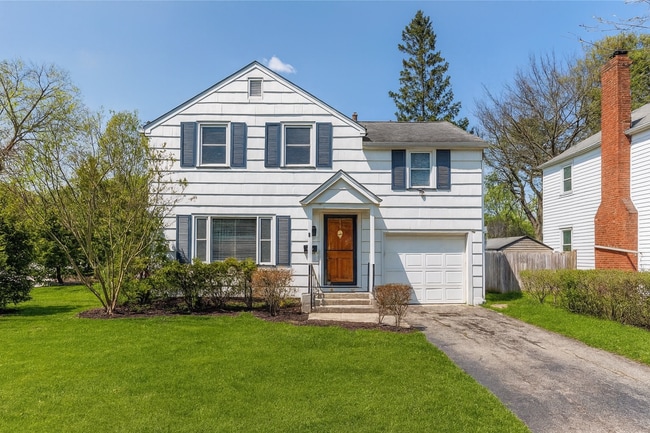 Building Photo - 3 Bed, 1.5 Bath Near U of R, Strong & Coll... Rental