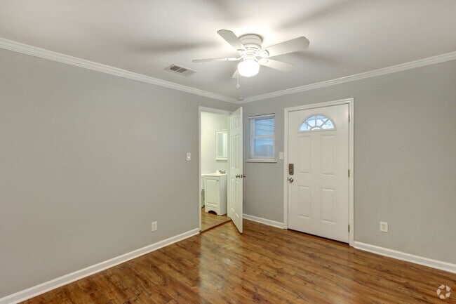 Building Photo - 2008 Unit B Rental