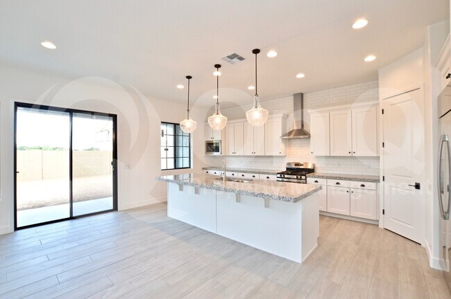 Photo - 2224 E Canary Dr