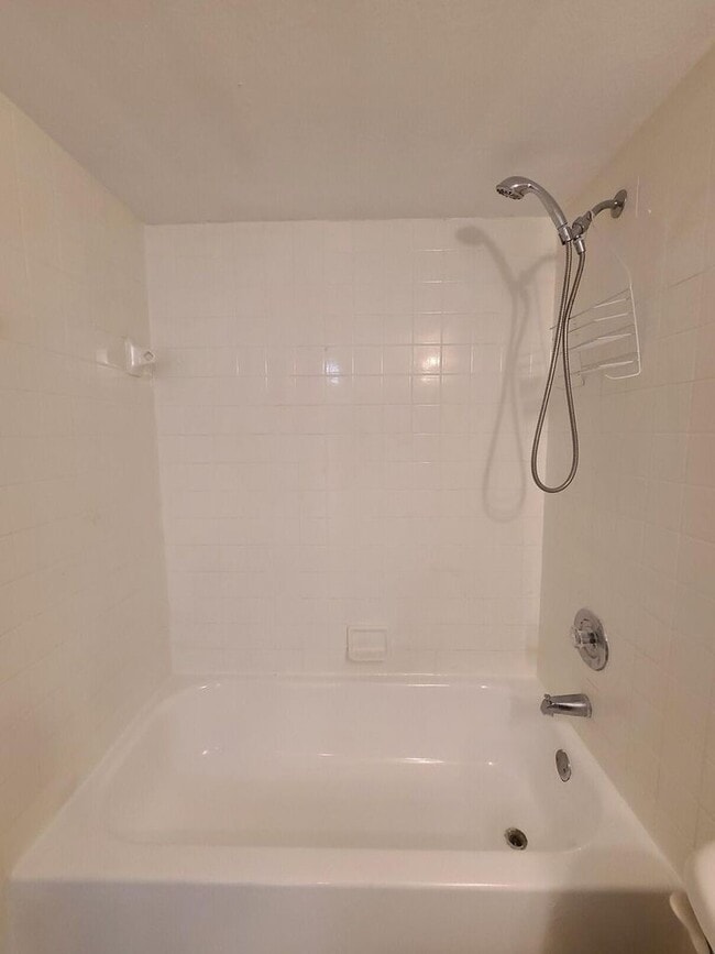 Photo - 1460 Windorah Way Unit C