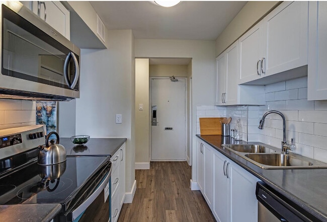 Photo - 1350 Danforth Road