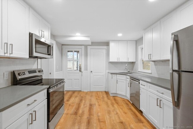 Photo - 816 Pacific St Unit 2nd Floor