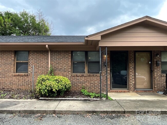 Building Photo - 201 Arthur Dr Rental