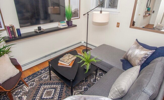 Photo - 2 Buckingham St Unit 1