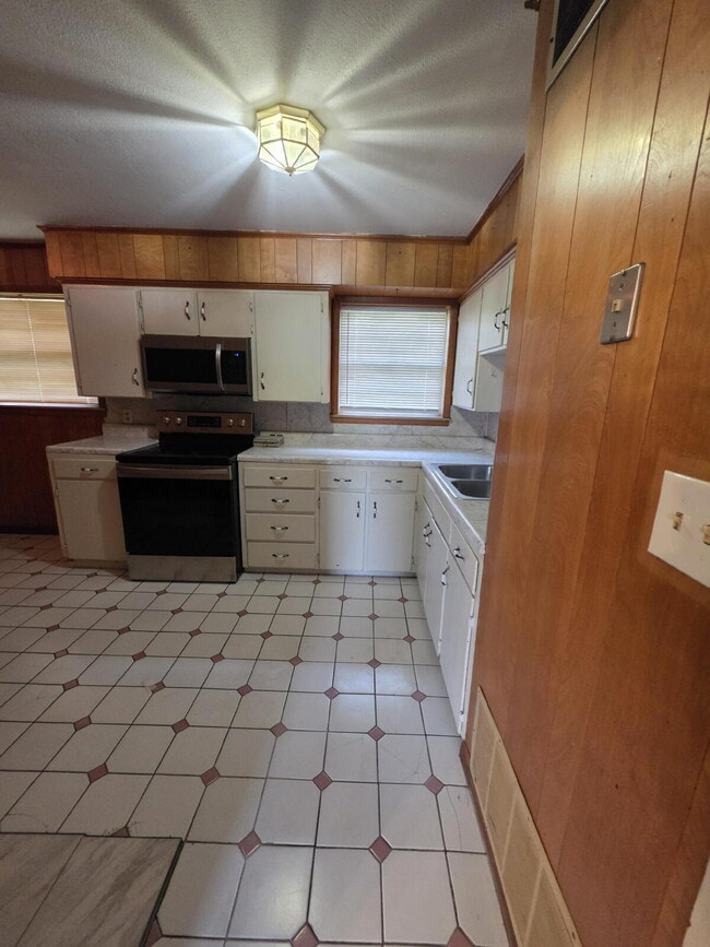 Photo - Recently Renovated - 3 Bedroom 2 Bath Home!