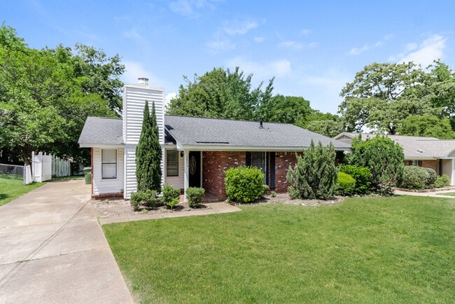 Building Photo - 2953 Woodforest Ln