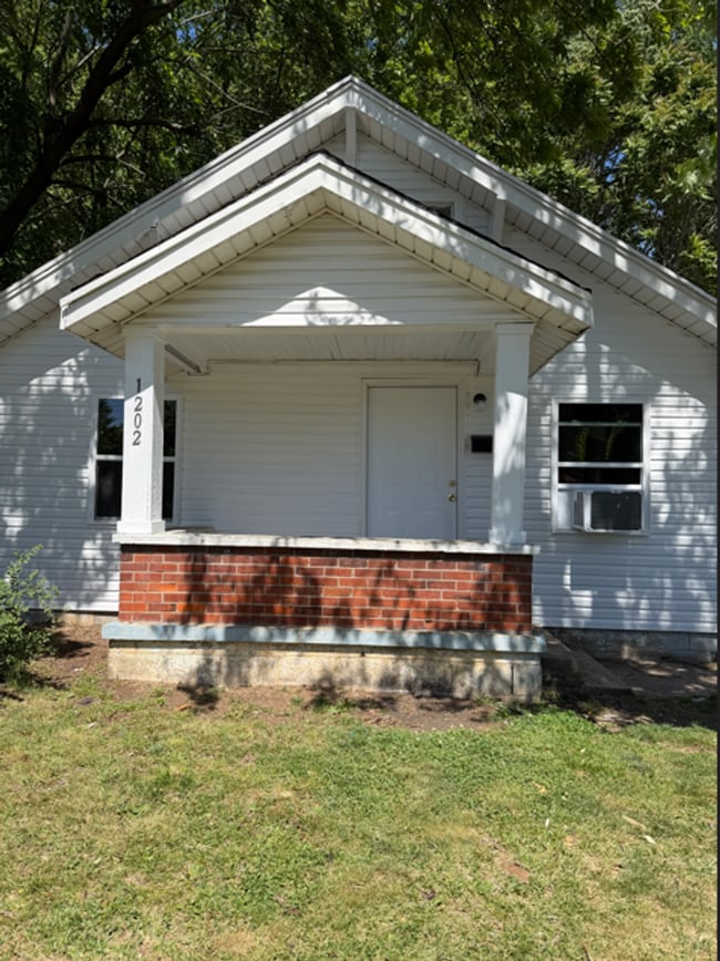 Building Photo - Single Family Home - Now available!
