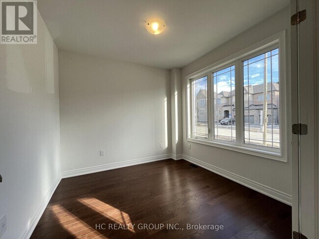 Photo - 79 Silk Twist Dr