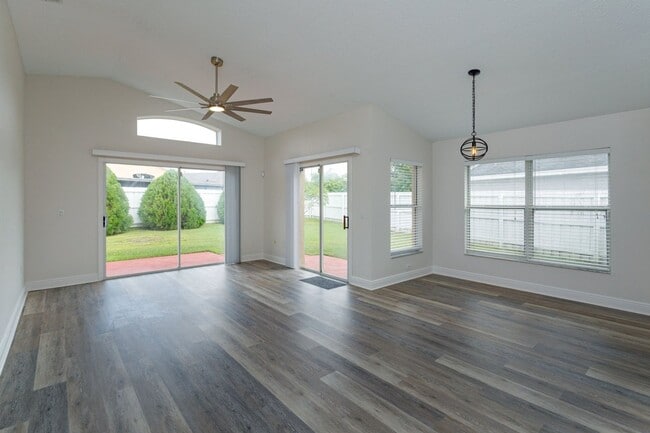 Photo - Charming 3-Bedroom Home for Rent in South ...