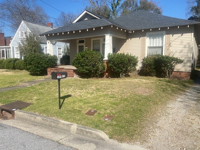 Photo - r1919 Unit B