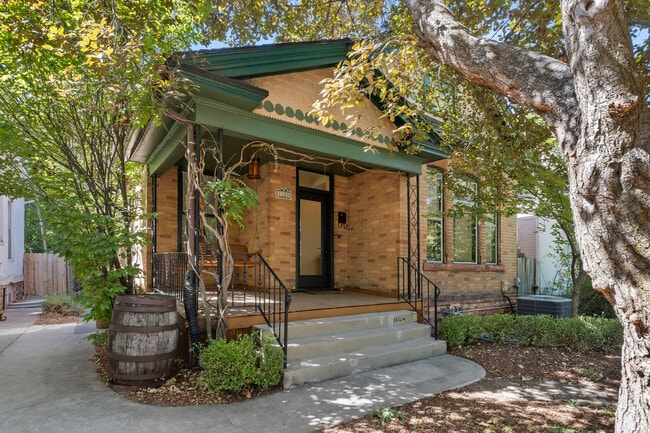 Building Photo - 1124 E Rental