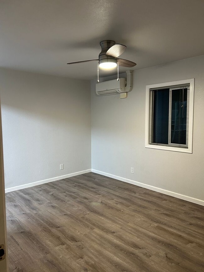 Photo - **READY FOR MOVE IN** Sparks Duplex