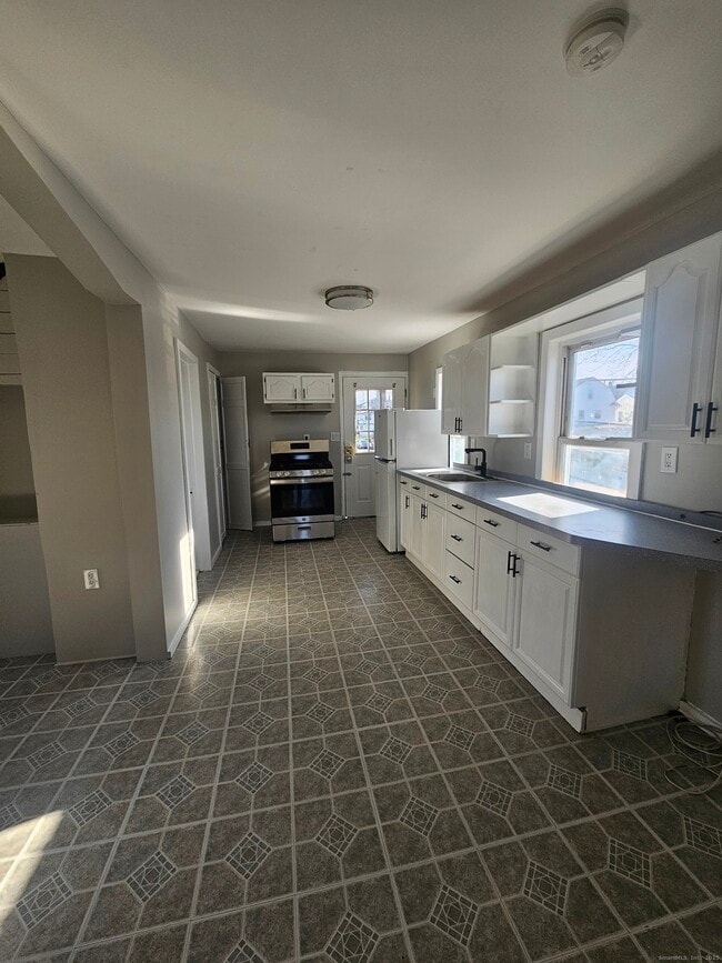 Photo - 370 Bruce Ave