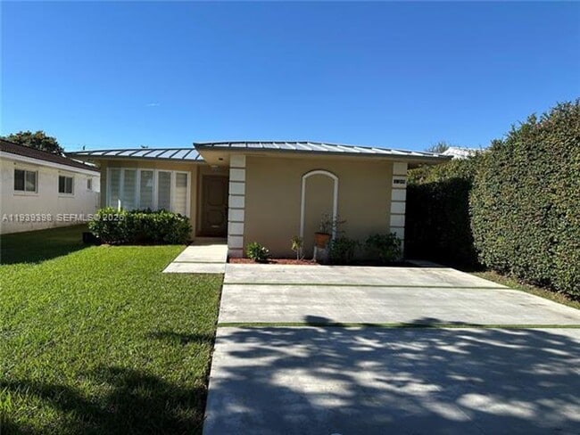 Building Photo - 120 Pocatella St