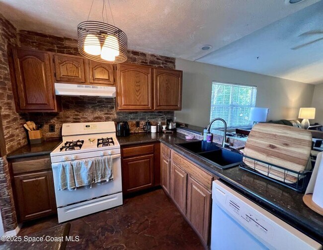 Photo - 2326 Talmadge Dr