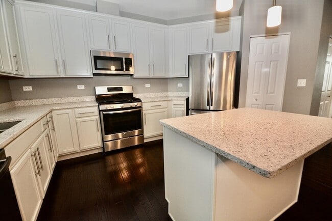 Photo - 2953 Madison Dr