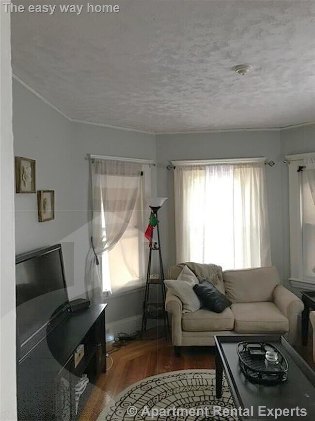 Photo - 156 Middlesex Ave