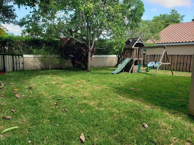 Photo - 10084 NW 2nd St