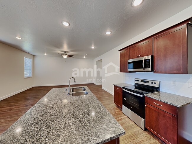 Photo - 2332 Buckskin Way