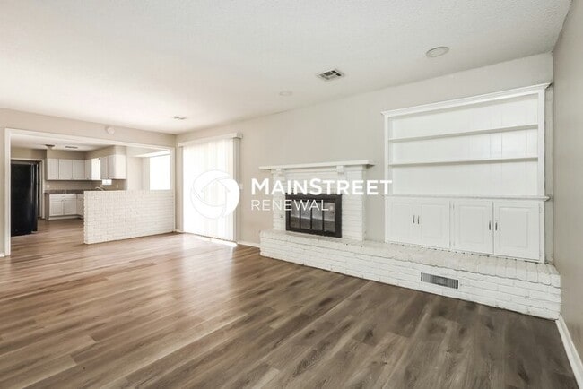 4 Bedroom Pet-Friendly Home in Oklahoma City, OK with Main Street Renewal