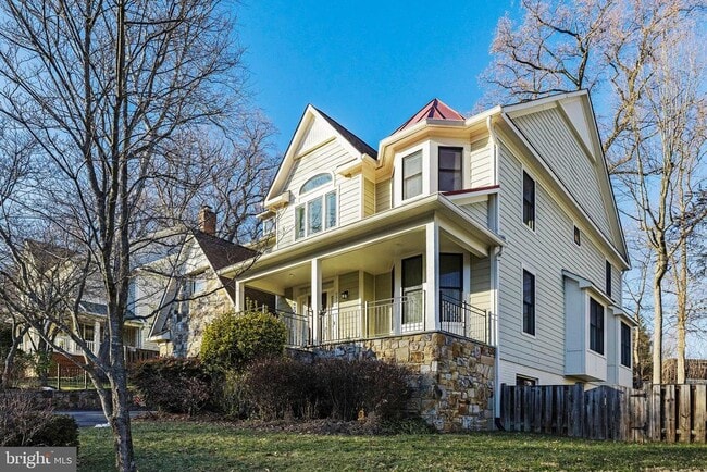 Photo - 5922 Chesterbrook Rd