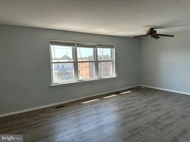 Building Photo - 2135 Grant Ave Unit 2ND FLOOR