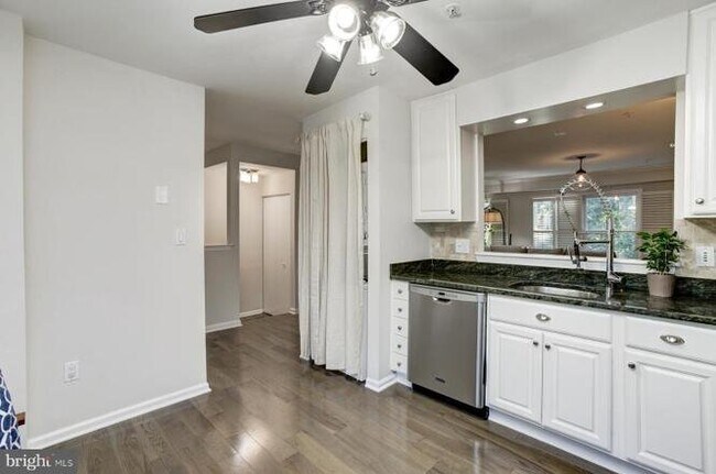 11323 Morning Gate Dr