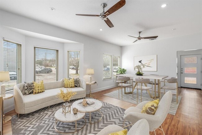 Photo - 201 E 35th St