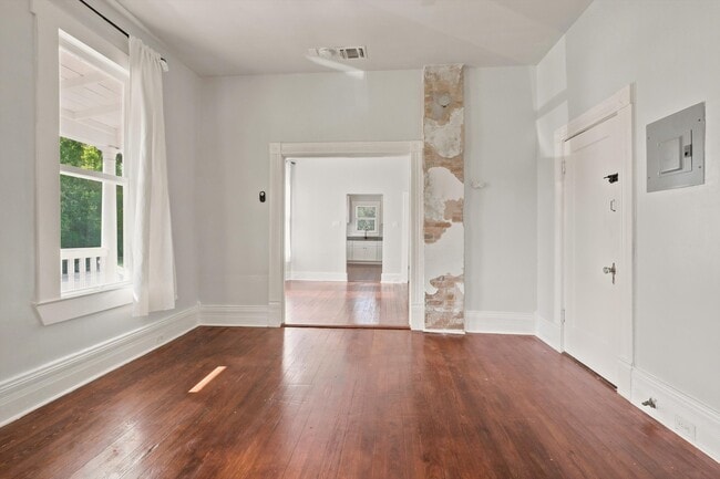 Photo - 732 Lamar St