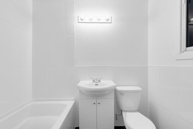 Photo - 5841 Rue Sherbrooke