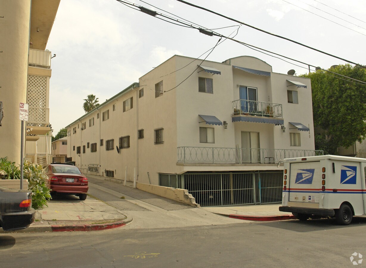 Photo - 1540 N Formosa Ave Apartments
