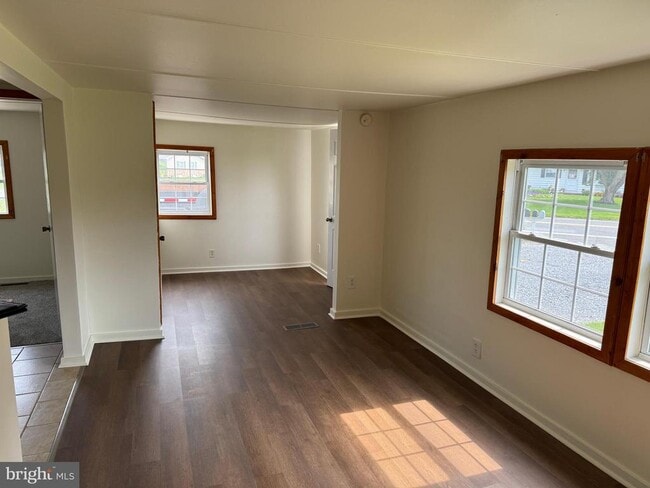 Photo - 408 Williamson Rd